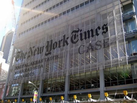 ABOUT NEW YORK TIMES New York Times (NYT) merupakan sebuah koran harian di Amerika yang pertama kali diterbitkan sejak September 18, Diterbitkan.